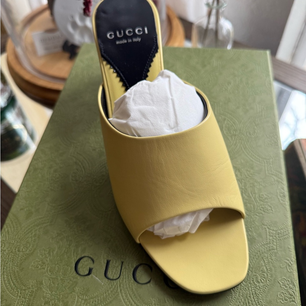 New Gucci Women's Lemon Yellow Mules